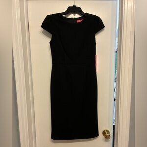 NWT Betsey Johnson Elegant Black Cap Sleeve Dress size 2